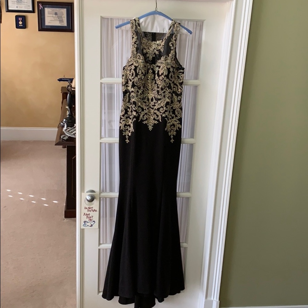 Prom / Homecoming floor length gowns.